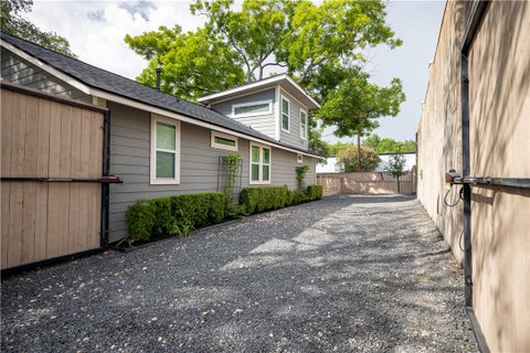 Tiny photo for 2709 S College Avenue, Bryan, TX 77801 (MLS # 26008976)