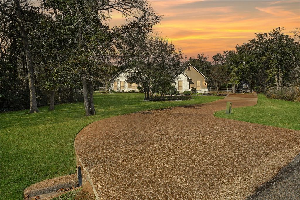 Photo of 4662 Hidden Springs Way Way, College Station, TX 77845 (MLS # 26000786)