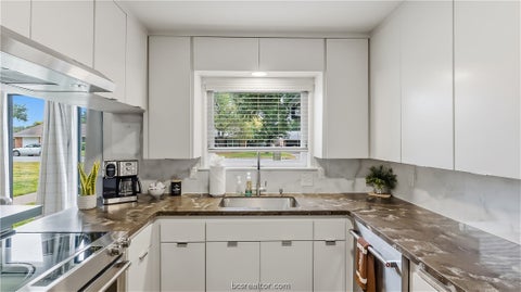 Tiny photo for 1108 Skrivanek Drive, Bryan, TX 77802 (MLS # 26010934)