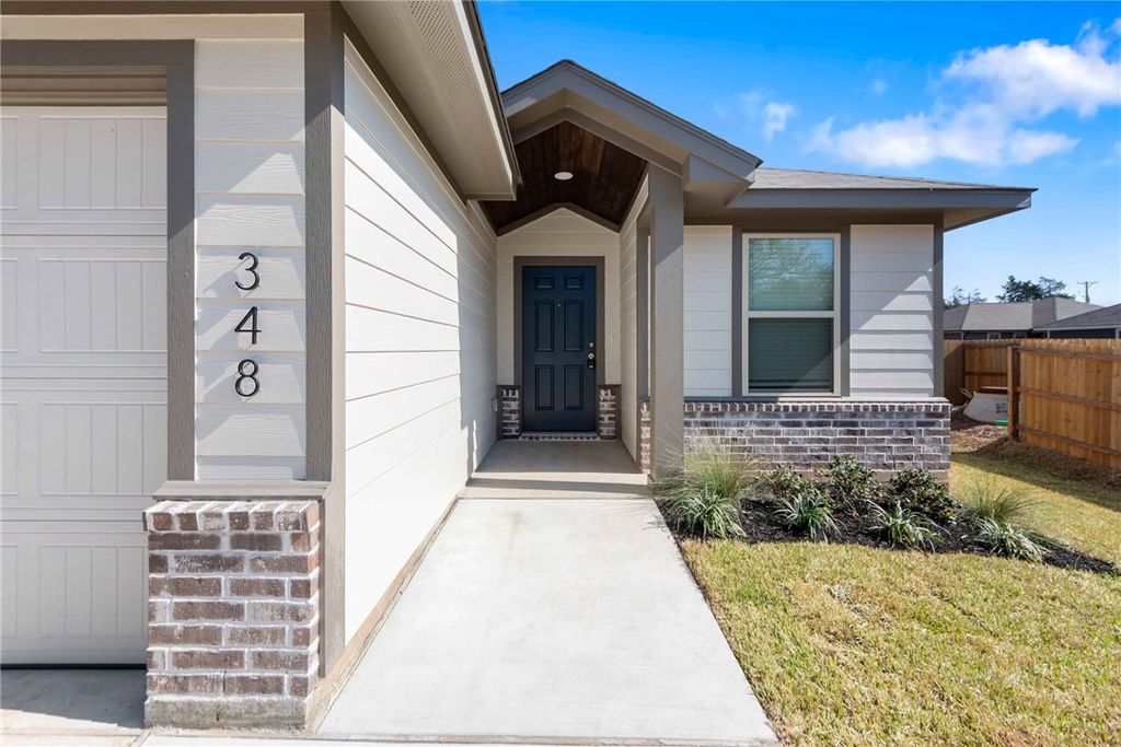 Photo of 1642 Lucky Street, Bryan, TX 77803 (MLS # 26006110)