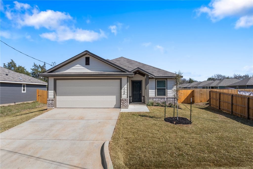 Photo of 1642 Lucky Street, Bryan, TX 77803 (MLS # 26006110)