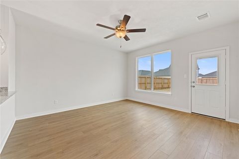 Tiny photo for 2412 Rooke Road, Bryan, TX 77807 (MLS # 25012081)