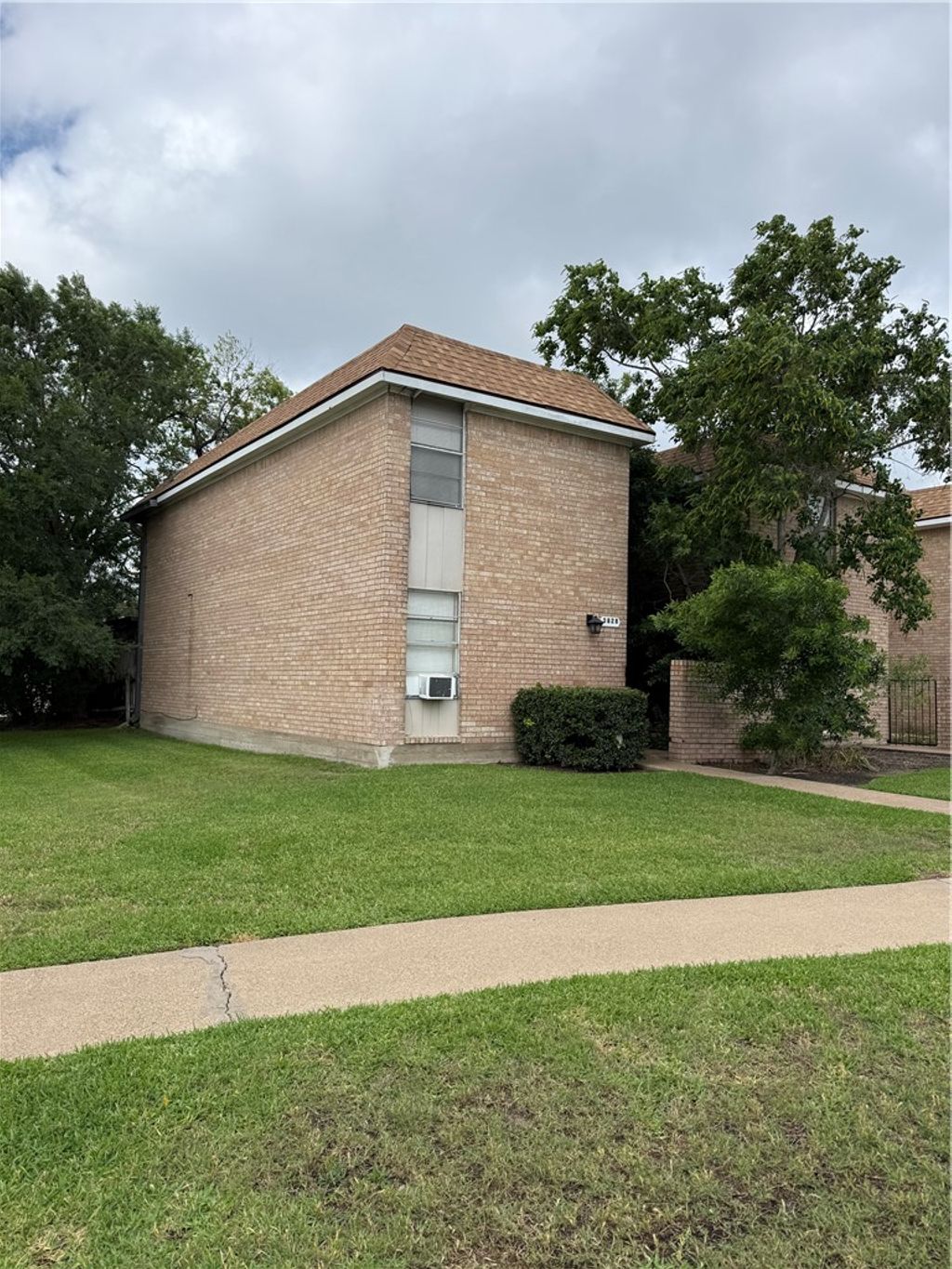 Photo of 3828 Plainsman Lane, Bryan, TX 77802 (MLS # 26005733)