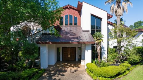 Tiny photo for 8604 Creekview Court, College Station, TX 77845 (MLS # 26001580)