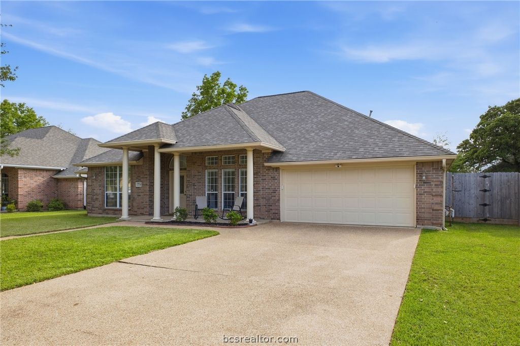 Photo of 3714 Bridle Trails Court, College Station, TX 77845 (MLS # 26004238)