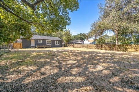 Tiny photo for 805 E Tom Green Street, Brenham, TX 77833 (MLS # 26010618)