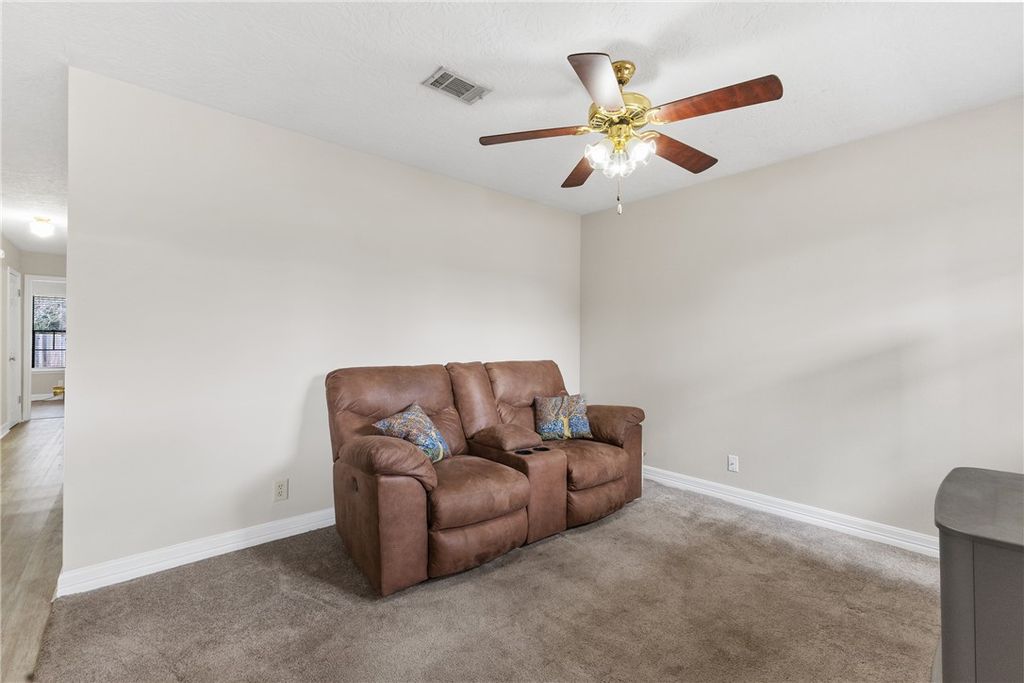 Photo of 2405 Woodbend Drive, Bryan, TX 77803 (MLS # 26001883)