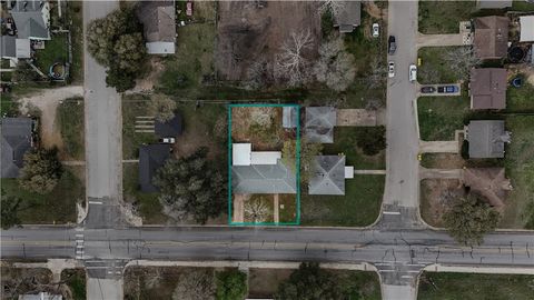 Tiny photo for 405 E Brown Street, Hearne, TX 77859 (MLS # 26002754)