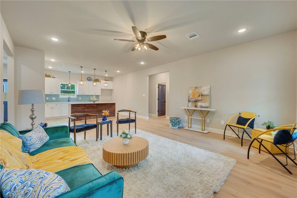 Photo of 909 E 26th St, Bryan, TX 77803 (MLS # 26004543)