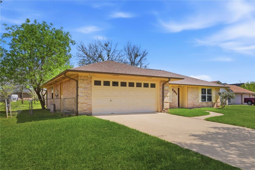 Photo of 2011 Southwood Drive, College Station, TX 77840 (MLS # 26003440)
