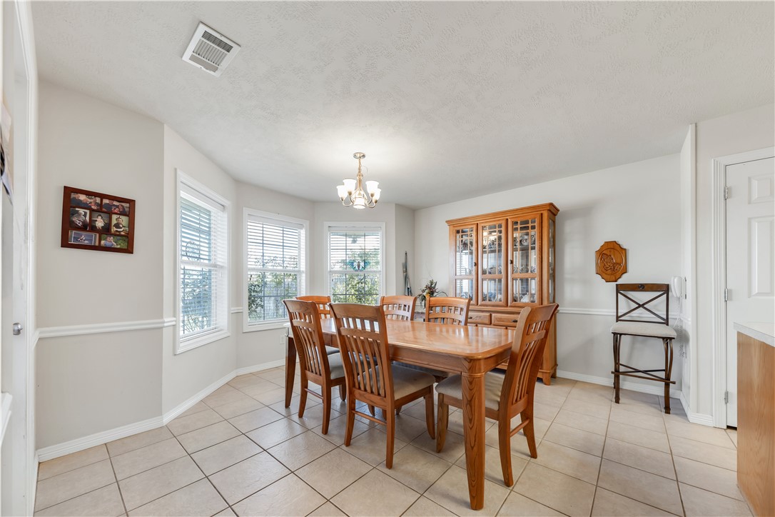 Bryan, Texas 77808, United States, 4 Bedrooms Bedrooms, ,2 BathroomsBathrooms,Residential,Pending,24390