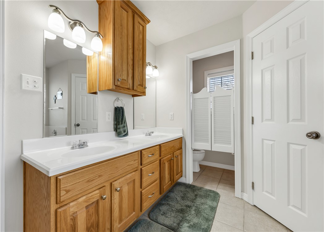 Bryan, Texas 77808, United States, 4 Bedrooms Bedrooms, ,2 BathroomsBathrooms,Residential,Pending,24390