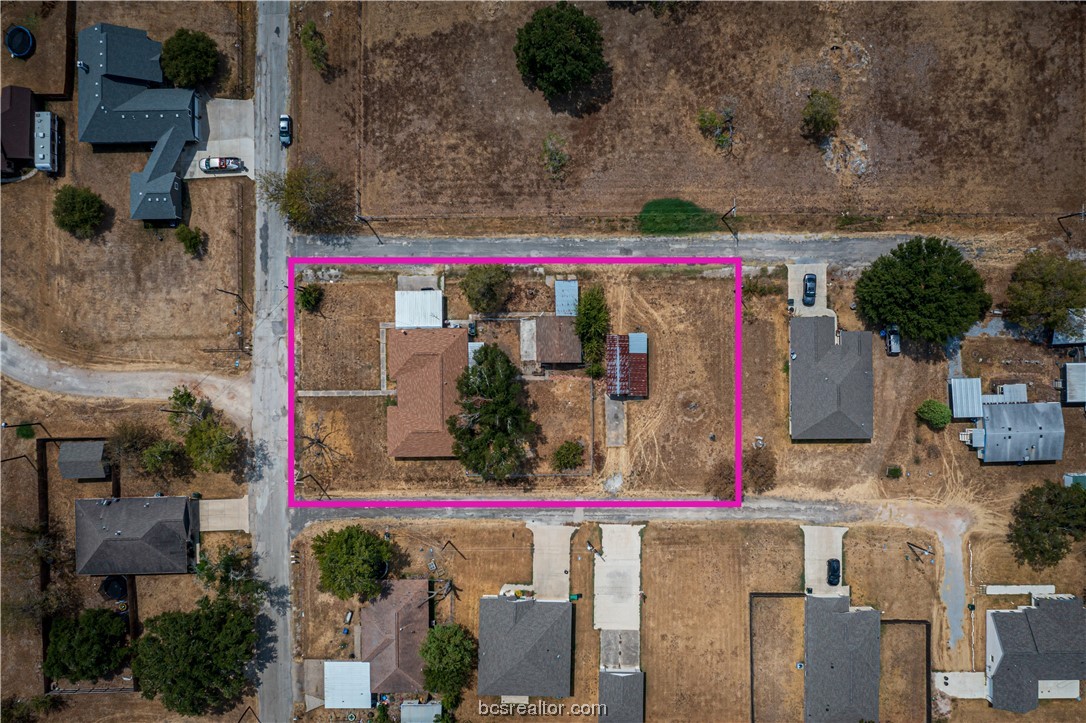 300 W Bullard Street W