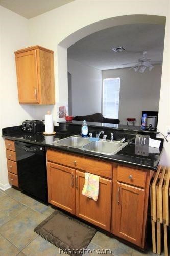 College Station, Texas 77845, United States, 4 Bedrooms Bedrooms, ,4 BathroomsBathrooms,Residential,Pending,62035