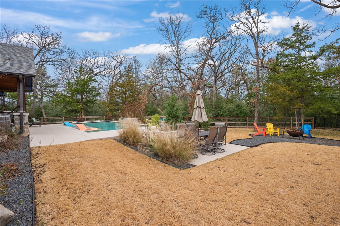 College Station, Texas 77845, United States, 4 Bedrooms Bedrooms, ,4 BathroomsBathrooms,Residential,Pending,2376