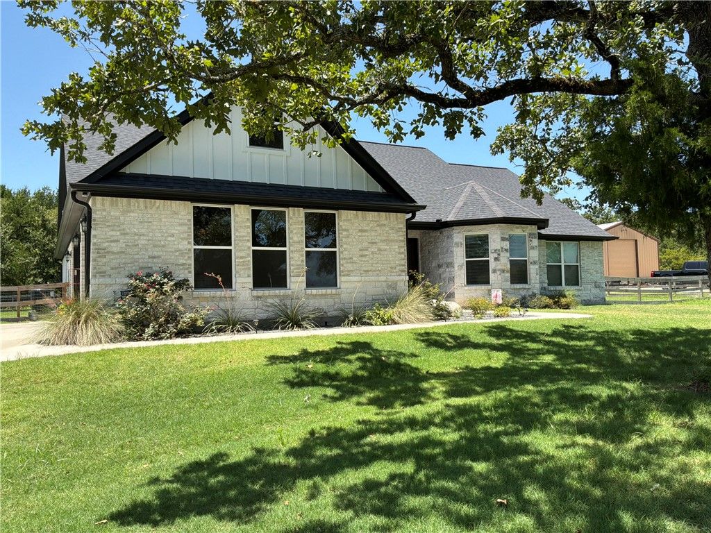 Photo of 7532 Field Creek Estates Drive, Bryan, TX 77808 (MLS # 26009412)