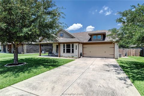 Tiny photo for 208 Boulder Drive, Navasota, TX 77868 (MLS # 26006052)