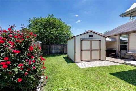 Tiny photo for 208 Boulder Drive, Navasota, TX 77868 (MLS # 26006052)