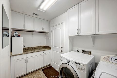Tiny photo for 208 Boulder Drive, Navasota, TX 77868 (MLS # 26006052)
