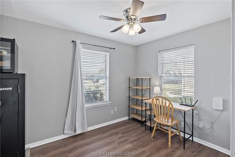 Tiny photo for 804 E 32nd Street, Bryan, TX 77803 (MLS # 26002491)