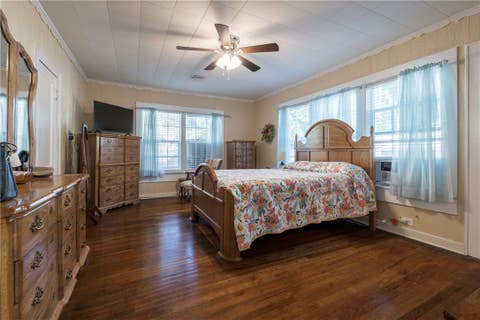 Tiny photo for 205 Barton Street, Hearne, TX 77859 (MLS # 26010336)