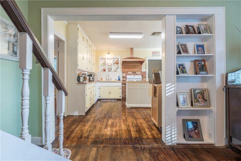Tiny photo for 205 Barton Street, Hearne, TX 77859 (MLS # 26010336)