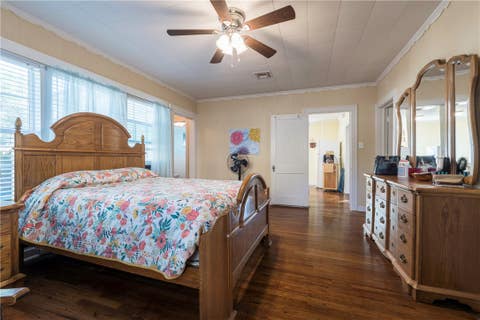 Tiny photo for 205 Barton Street, Hearne, TX 77859 (MLS # 26010336)
