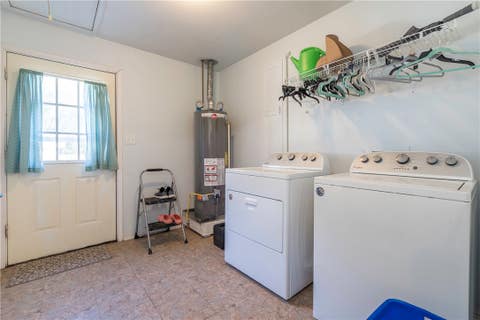Tiny photo for 205 Barton Street, Hearne, TX 77859 (MLS # 26010336)