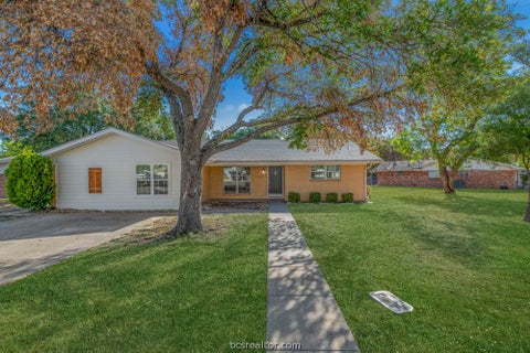 Photo of 510 Olive Street, Bryan, TX 77801 (MLS # 26011042)
