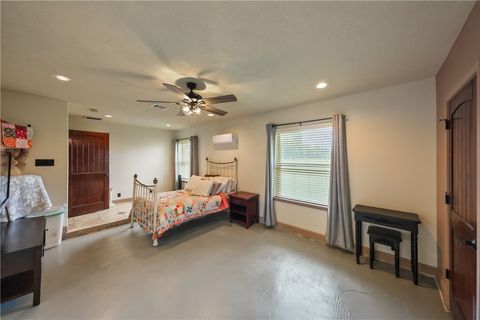 Tiny photo for 34366 Owens Road, Hempstead, TX 77445 (MLS # 26009092)
