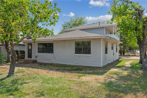 Photo of 231 Moss Street, Bryan, TX 77803 (MLS # 25010569)