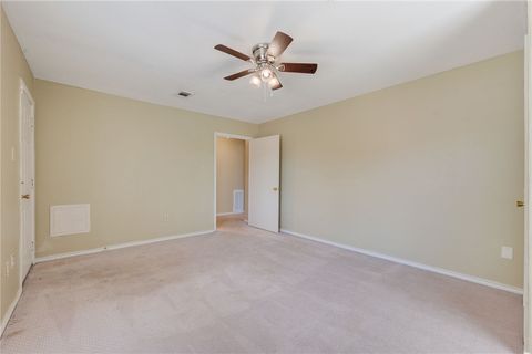 Tiny photo for 231 Moss Street, Bryan, TX 77803 (MLS # 25010569)