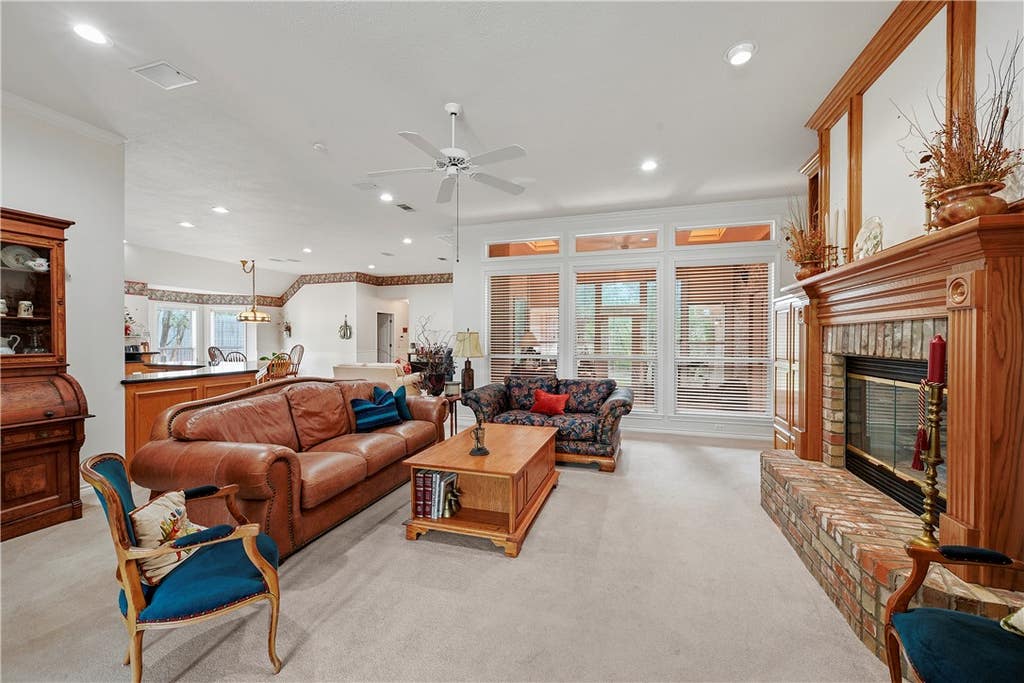 Photo of 8411 Whiterose Court, College Station, TX 77845 (MLS # 26009944)