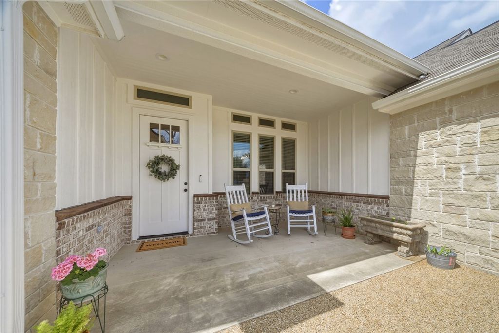 Photo of 4820 Knight Drive, Bryan, TX 77802 (MLS # 26002756)