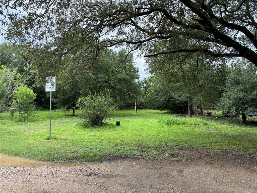 Photo of 2503 Emerald Dr Drive, Bryan, TX 77803 (MLS # 26007176)
