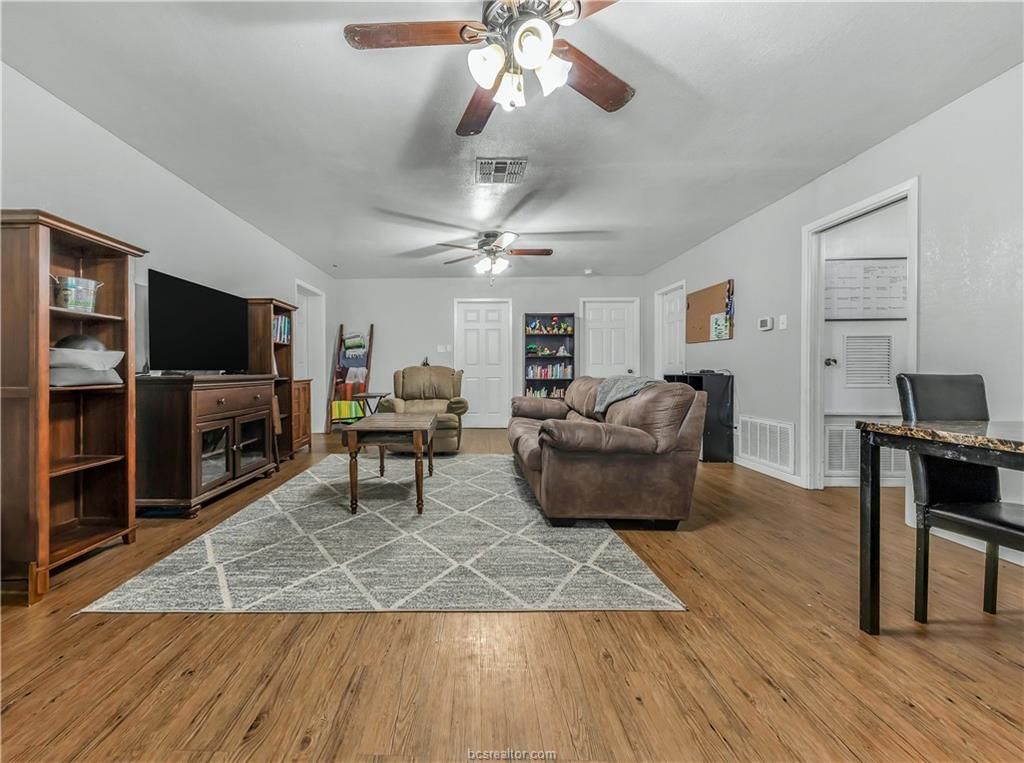 Photo of 109 Sulphur Springs Road, Bryan, TX 77801 (MLS # 25012065)