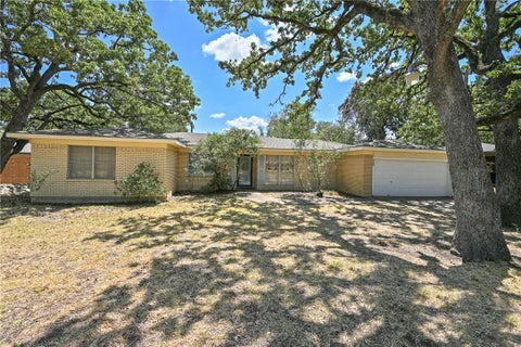 Photo of 709 Esther Boulevard, Bryan, TX 77802 (MLS # 26010976)