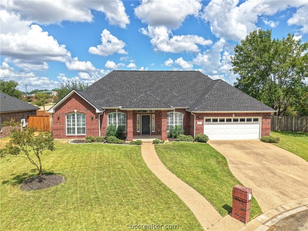 Photo of 4911 Park Hampton Drive, Bryan, TX 77802 (MLS # 26011367)