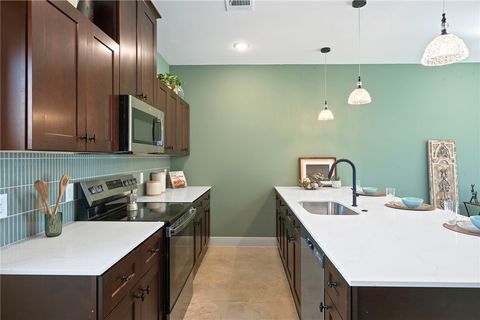 Tiny photo for 102 33rd St W, Bryan, TX 77803 (MLS # 26000768)