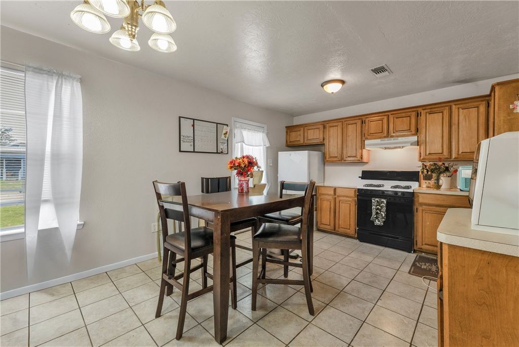 Photo of 1011 W 17th Street, Bryan, TX 77803 (MLS # 26004277)