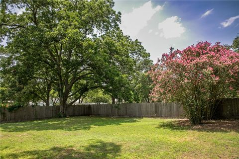 Tiny photo for 637 N Washington Street, La Grange, TX 78945 (MLS # 26008851)