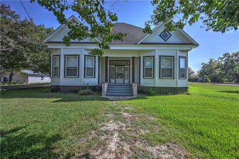 Tiny photo for 216 E Collins Street, Bremond, TX 76629 (MLS # 26009943)