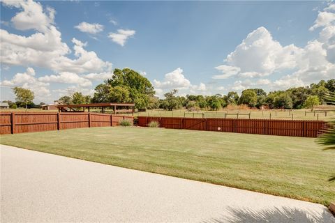 Tiny photo for 1277 Fawn Lake Drive, Bryan, TX 77808 (MLS # 25010455)