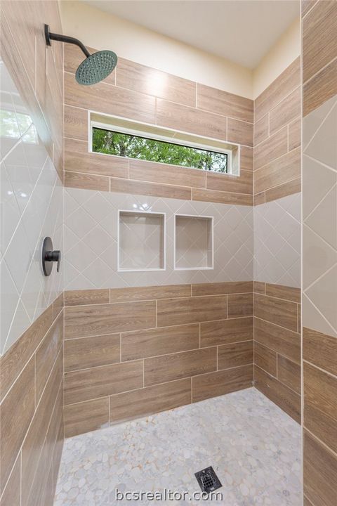 Tiny photo for 753 Bruin Trace Trce, Bryan, TX 77803 (MLS # 26004556)