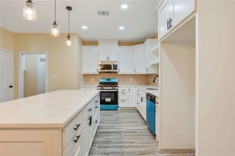 Tiny photo for 753 Bruin Trace Trce, Bryan, TX 77803 (MLS # 26004556)