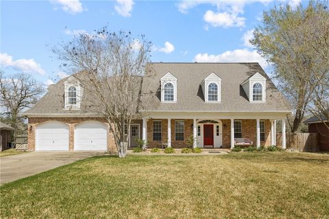 Photo of 8405 Whiterose Court, College Station, TX 77845 (MLS # 26002538)