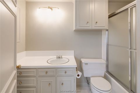Tiny photo for 800 Dogwood Lane, Bryan, TX 77802 (MLS # 26006002)