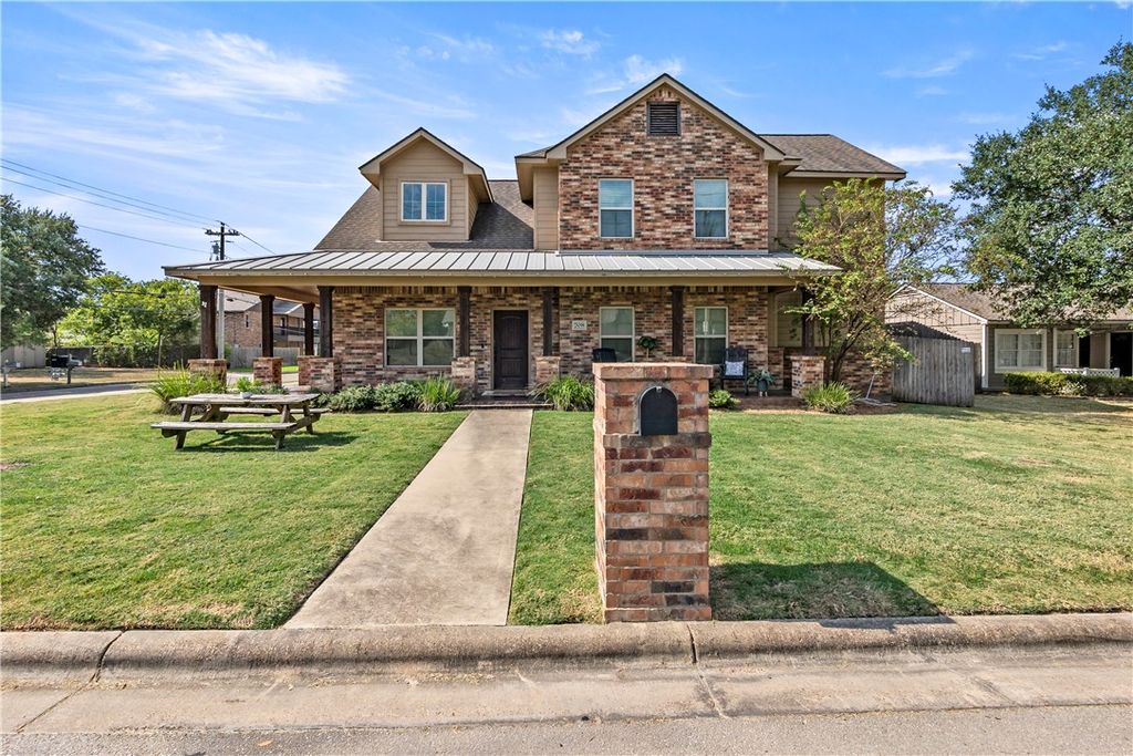 Photo of 708 Welsh Avenue, College Station, TX 77840 (MLS # 25010460)