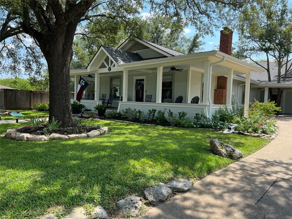 Photo of 500 Fairview Avenue, College Station, TX 77840 (MLS # 26011787)