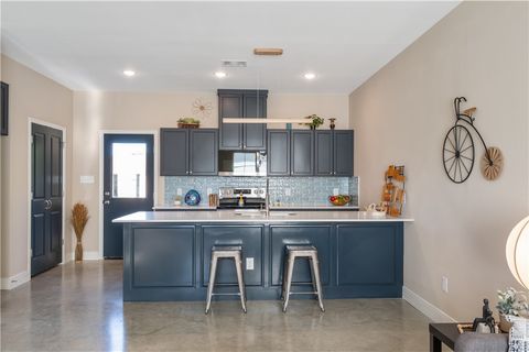 Tiny photo for 802 Parker Ave N, Bryan, TX 77803 (MLS # 26003230)